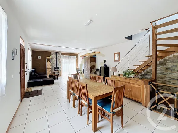 Maison 5 pièces 160 m²