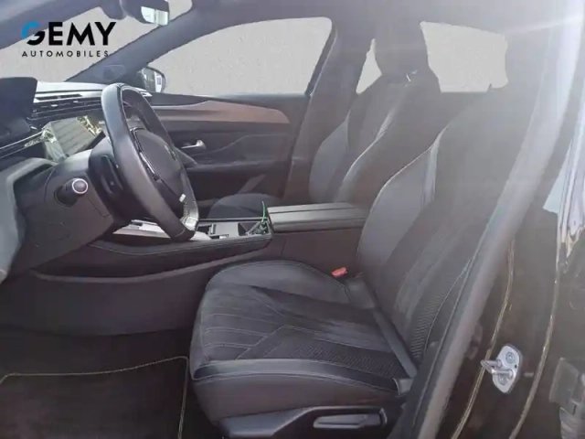 Peugeot 308 phev 180 e-eat8 — photo 9
