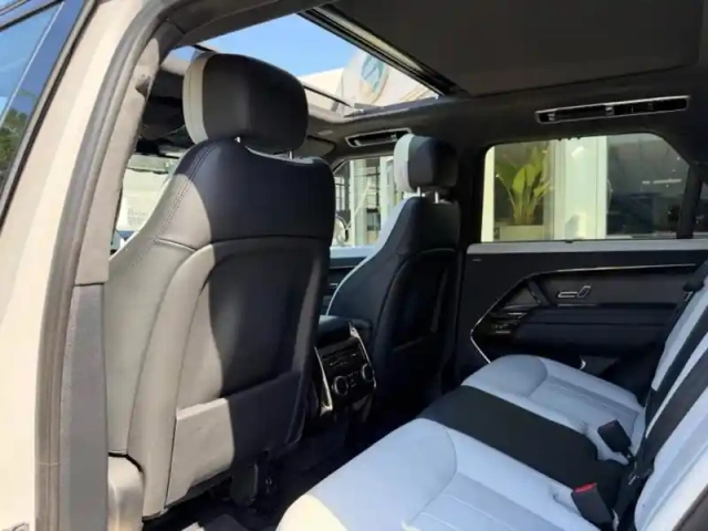 Land Rover Range Rover sport 3.0 p550e 550ch phev autobiography — photo 11