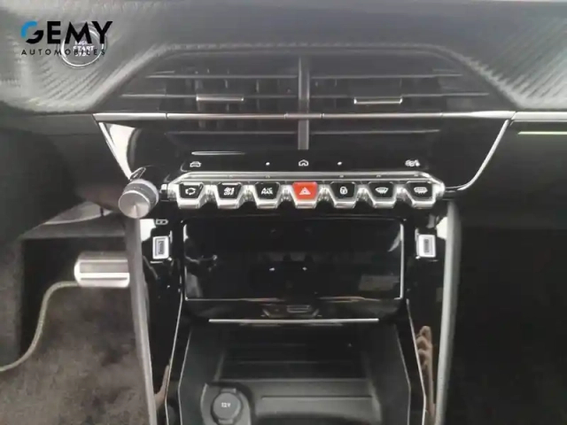 Peugeot 2008 puretech 130 s&amp;s eat8 — photo 17