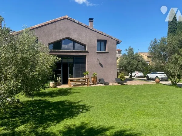 Maison 5 pièces 195 m²