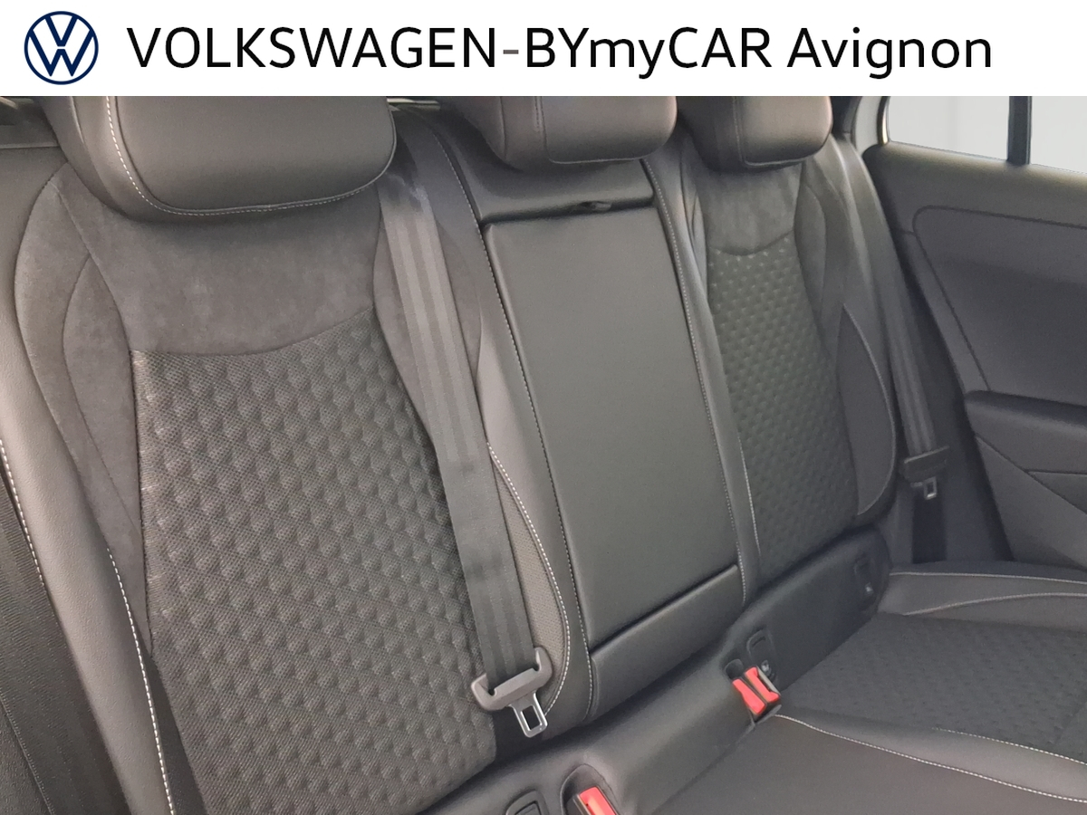 Volkswagen T-Roc 1.5 eTSI EVO2 Hybrid 150 ch DSG7 — photo 26