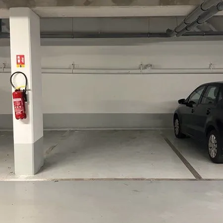 Parking Sécurisé Saint-Ouen - Métro Ligne 14 & RER C