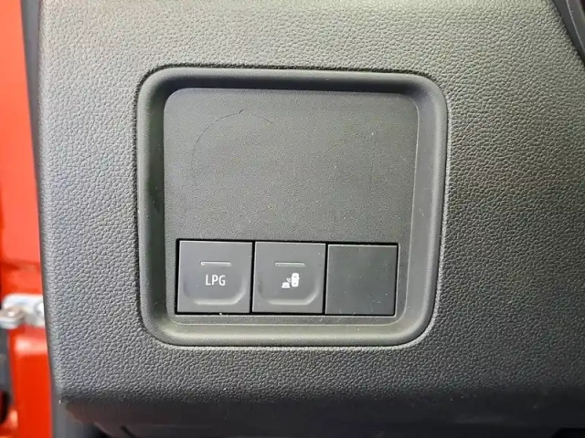 Dacia Duster eco-g 100 4x2 — photo 33