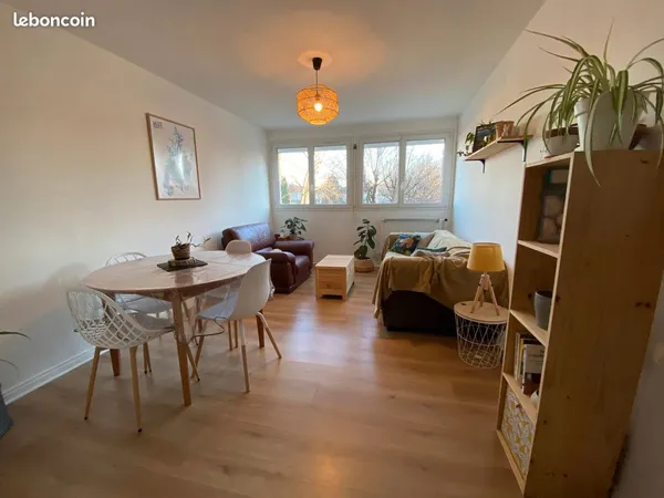 Appartement T2 meublé, rénové et lumineux + parking