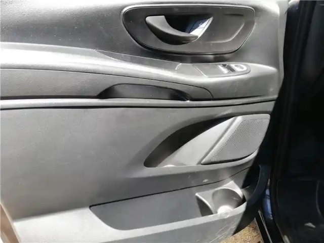 Mercedes Vito 116 cdi compact bva rwd — photo 18