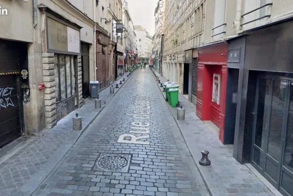 Local commercial 43 m² Paris