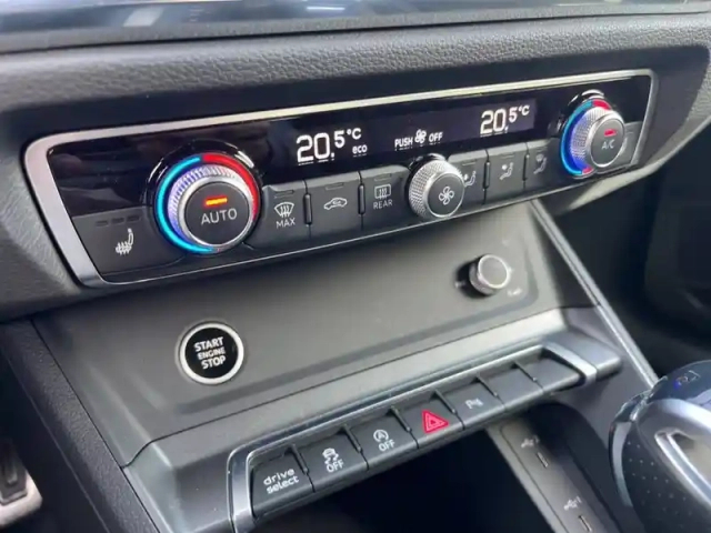 Audi Q3 35 tdi 150 ch s tronic 7 — photo 70