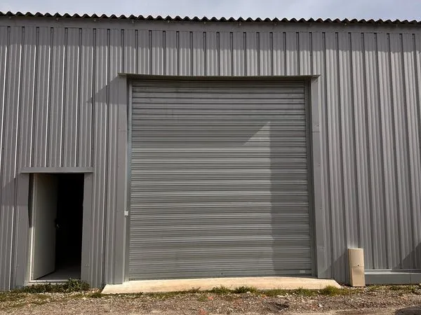 Entrepôt, hangar, atelier 84m3