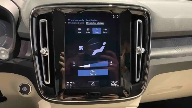 Volvo Xc40 t4 recharge 129+82 ch dct7 — photo 21