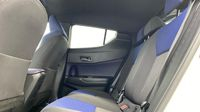 Toyota C-Hr hybride 122h Dynamic — photo 10