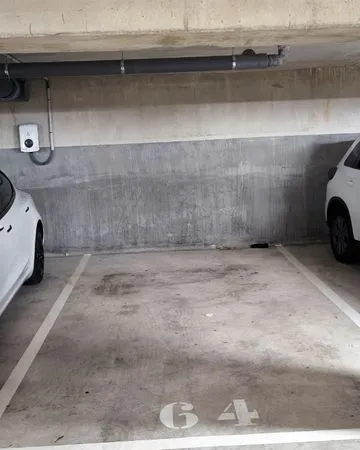 Place de parking sécurisée 200m de la gare