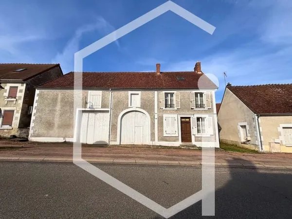 Entre La Charité et Pouilly, charmante maison avec terrasse