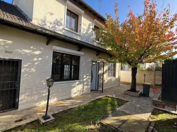 Maison 3 pièces 121 m²