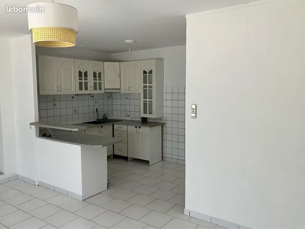 Appartement 3 pièces 92 m² Saint-Macaire