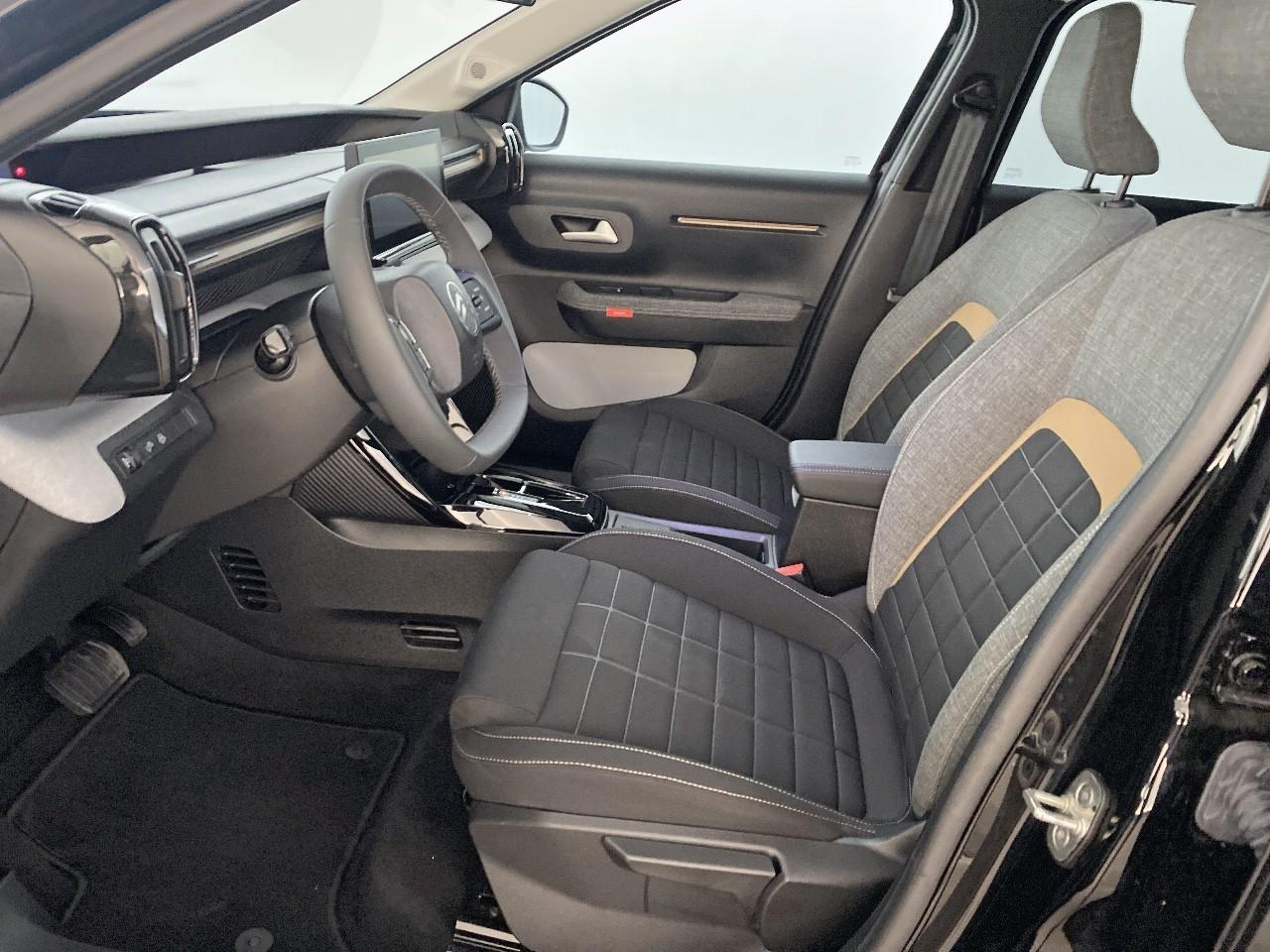 Citroën C3 Aircross hybride 145 ch aut plus — photo 9