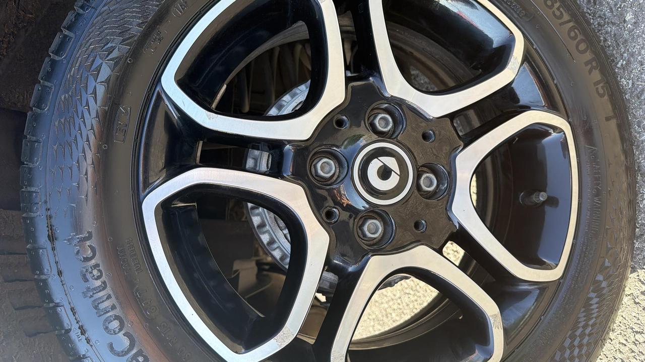 Smart Fortwo Coupé 0.9 90 ch S&amp;S BA6 — photo 22