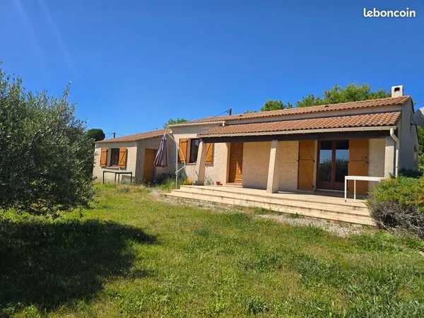 Maison T2 de plain-pied avec vue exceptionnelle - Rians 83560