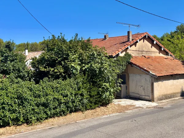Maison 70m² - Garage - Mimet Les Moulières - A rénover