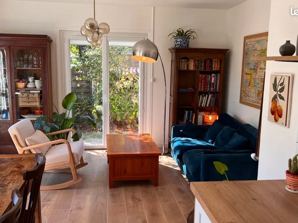 Maison rénovée avec jardin quartier Saint Marc