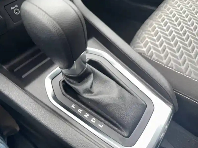Renault Clio tce 90 x-tronic — photo 96