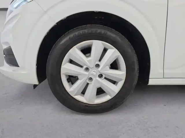 Dacia Sandero sce 65 — photo 229