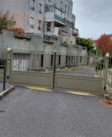 Parking box