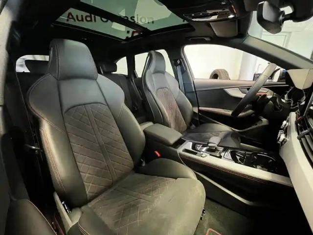Audi A4 avant 35 tfsi 150 s tronic 7 — photo 22