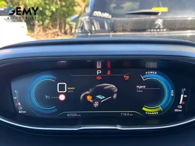 Peugeot 3008 hybrid 225 e-eat8 — photo 15