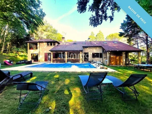 Maison 14 pièces 263 m²