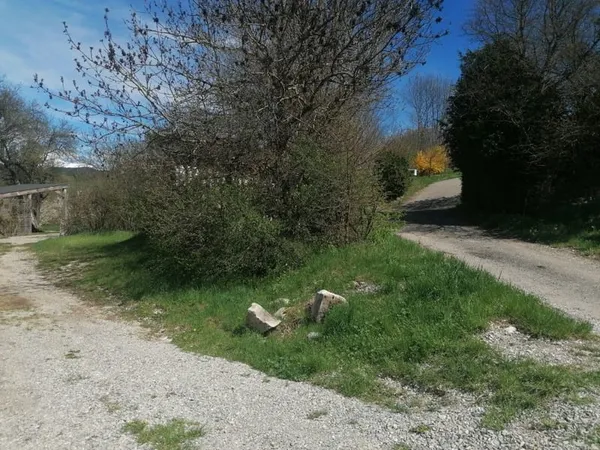 Terrain - 700m ²