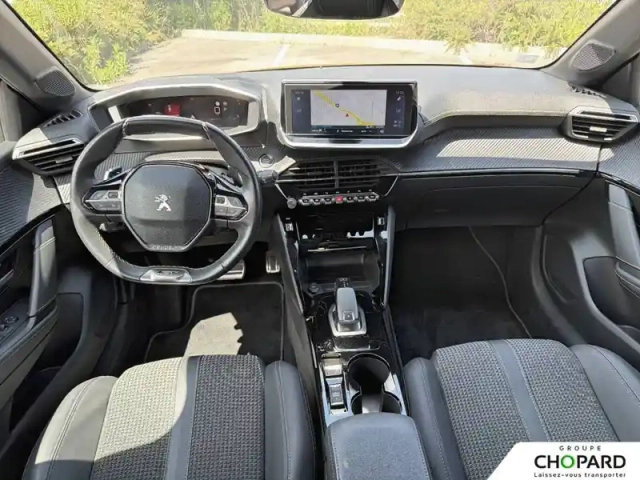 Peugeot 208 puretech 130 s&amp;s eat8 — photo 15