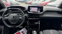 Peugeot 2008 1.2 PureTech 130ch S&S GT EAT8 — photo 11