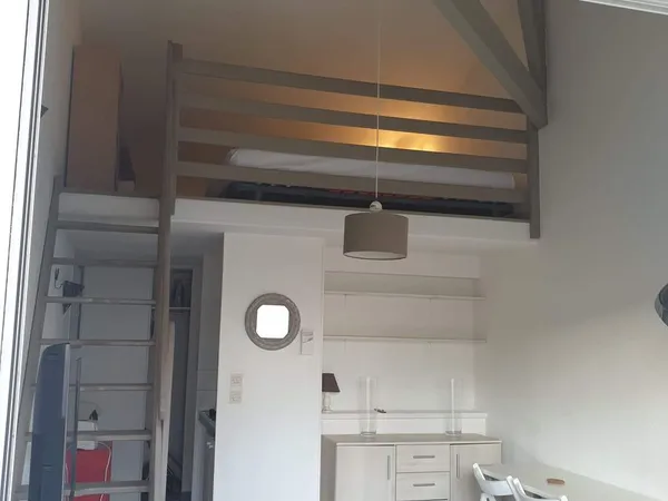 Studio une piece 18m² + mezzanine 9m²