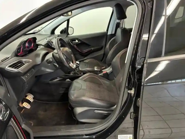 Peugeot 2008 1.2 puretech 130ch gt line s&amp;s — photo 4