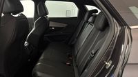 Peugeot 3008 HYBRID 225ch GT e-EAT8 — photo 13