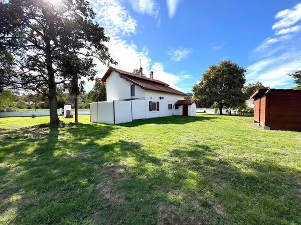 Maison à vendre 5 pièces 111m2 avec garage à AIRE SUR L'ADOUR (40)