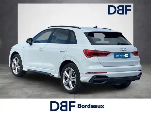 Audi Q3 35 tdi 150 ch s tronic 7 s line — photo 3