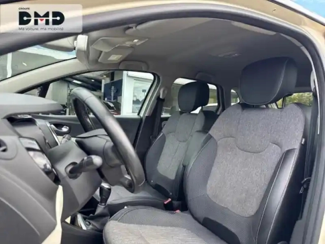 Renault Captur 0.9 tce 90ch intens - 19 — photo 9