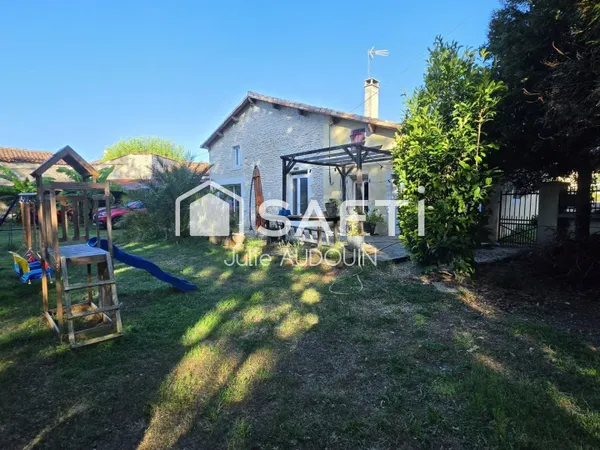 Jolie maison en pierres - Bazauges