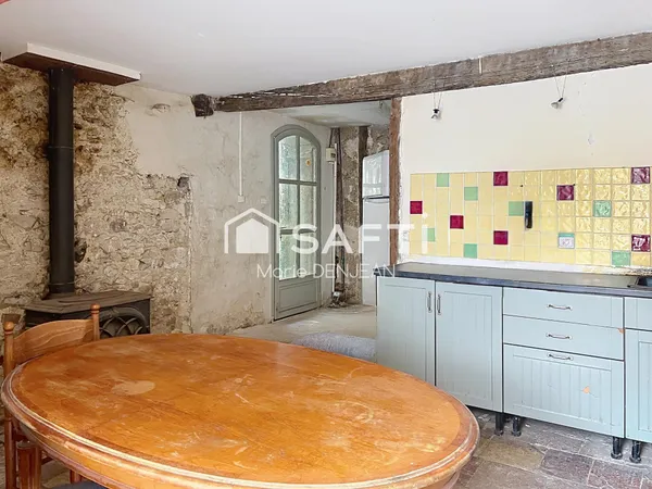 Maison de caractère à rénover - Fort potentiel