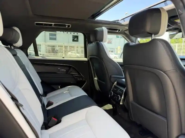 Land Rover Range Rover sport 3.0 p550e 550ch phev autobiography — photo 12