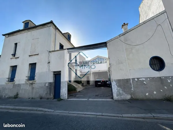Local d'activité 1 032 m²