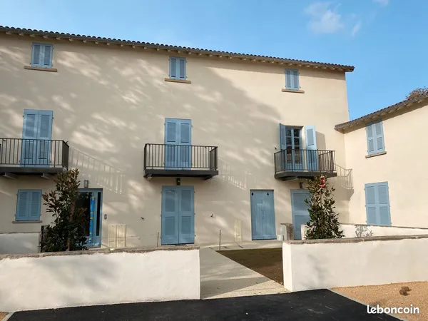 T3 de 62 m² en rez de jardin quartier du Torey à Tassin (Limite Francheville bel-air)