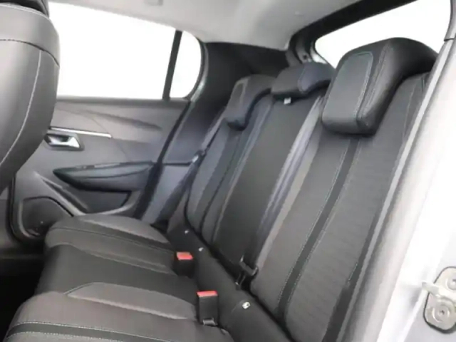 Peugeot 208 1.2 puretech 100ch s&amp;s allure 118g — photo 10