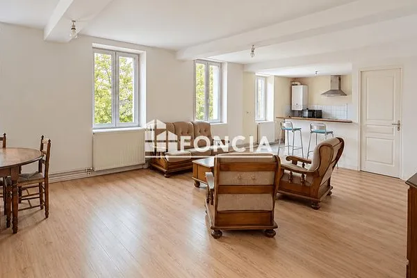 Appartement 2 pièces 64 m²
