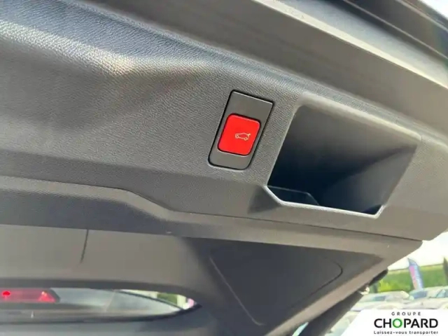 Peugeot 5008 hybrid 136 e-dcs6 — photo 24
