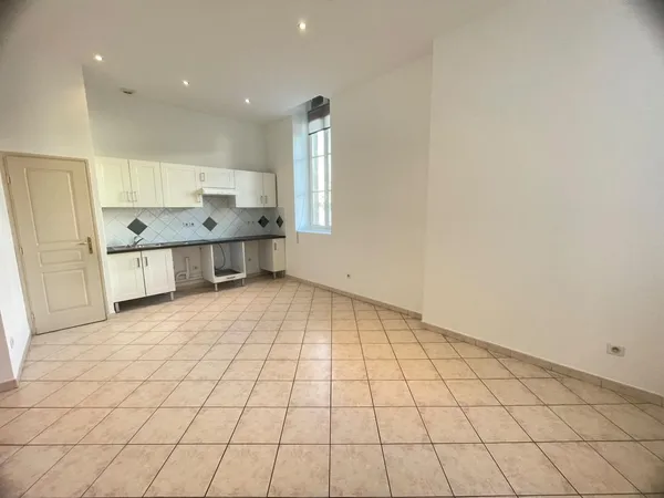 APPARTEMENT TYPE 2 VIEUX PORT