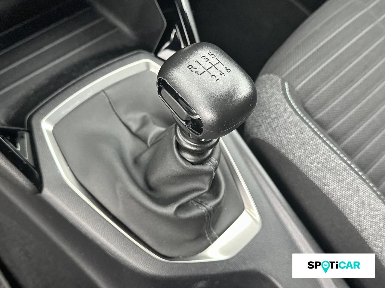 Peugeot 208 1.2 puretech 100ch s&s style 118g — photo 14