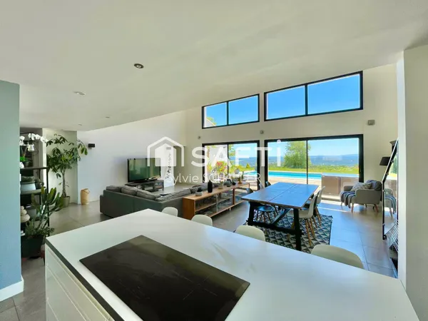 MAGNIFIQUE Villa d'architecte contemporaine avec piscine dans un havre de paix